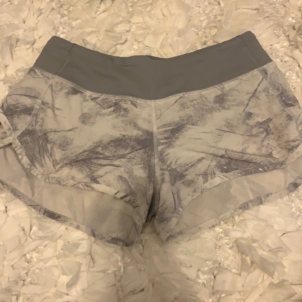 Lululemon Speed Up Low-Rise Short 2.5”